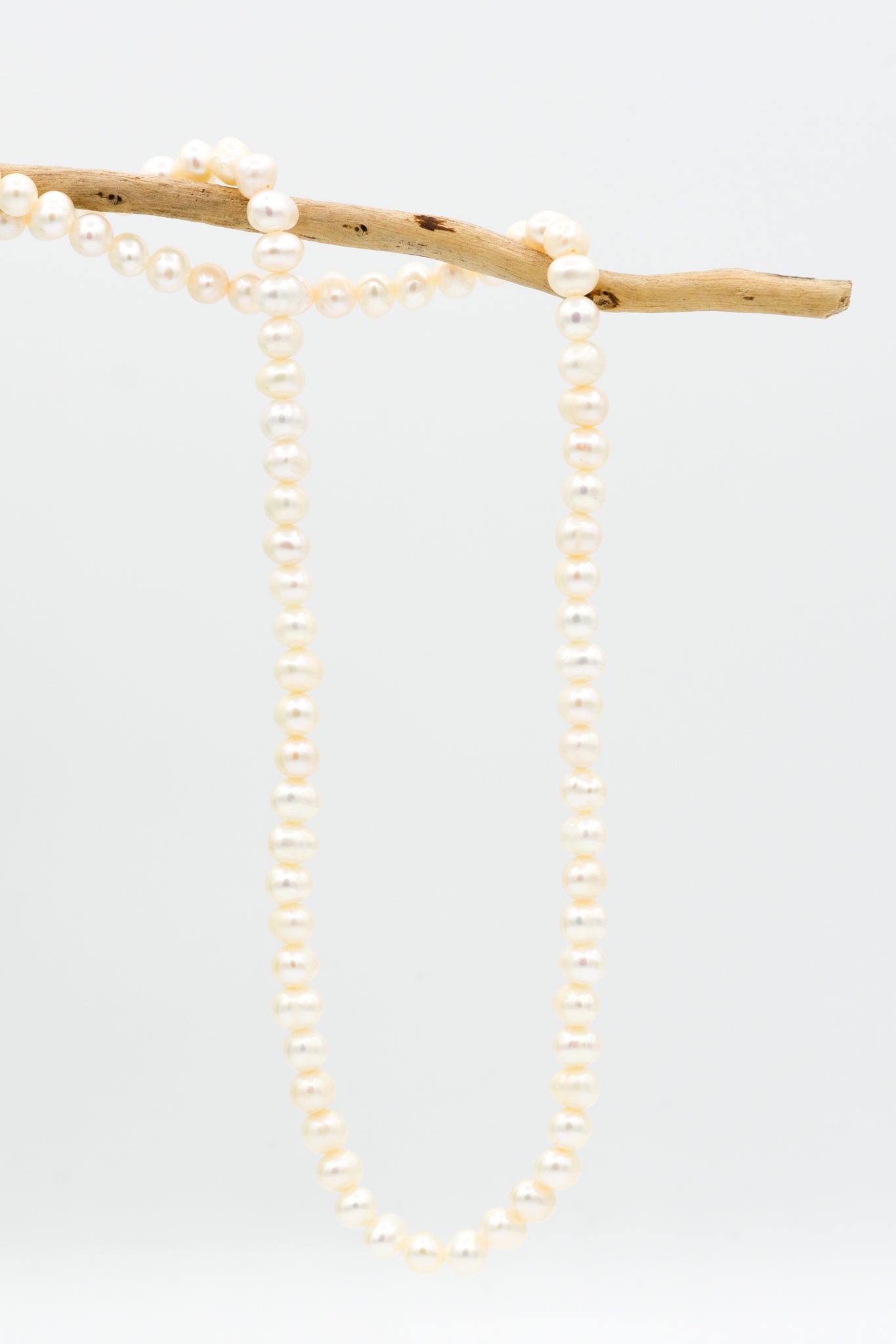 Dyhana necklace