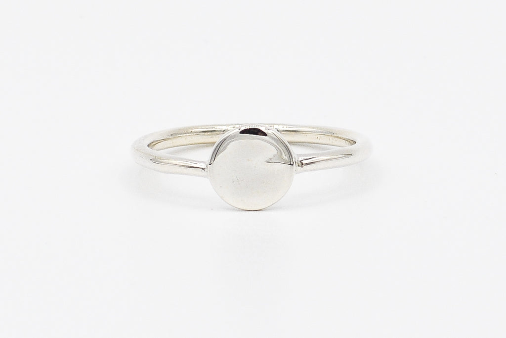 Picture of the Atma ring, a Nelumbo jewelry piece, handmade from 925 sterling silver