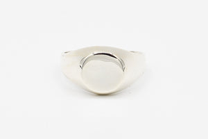Picture of the Esha ring, a Nelumbo jewelry piece, handmade from 925 sterling silver