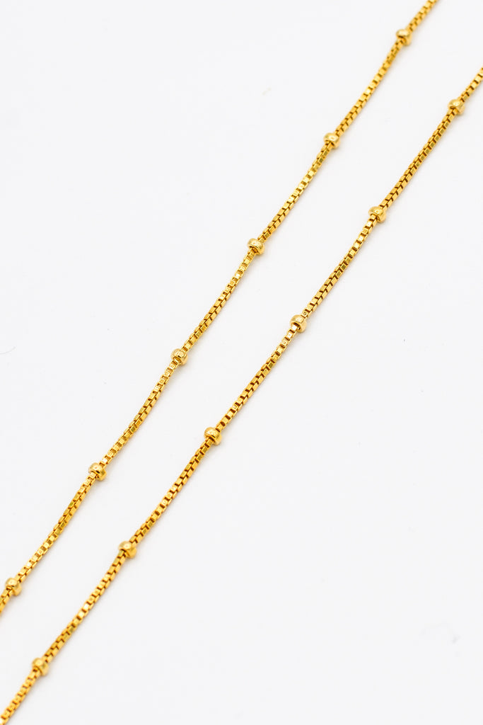 Picture of the Dali chain, a Nelumbo jewelry piece, handmade from 14k solid gold